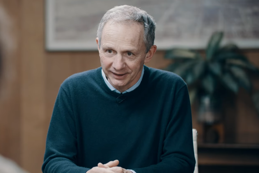 HP cites sturdy demand for AI PCs because it beats income expectations, however buyers are unimpressed.