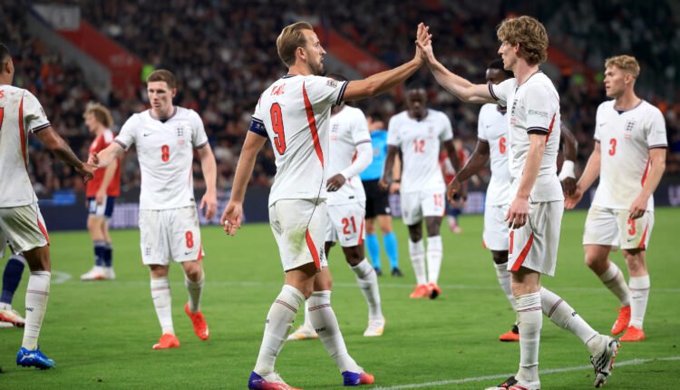 Gordon and Kane light up the ‘Three Lions’ in Prague